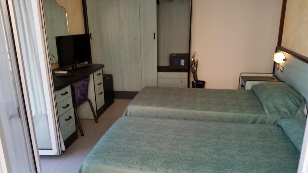 Hotel San Nazario Varazze Ruang foto
