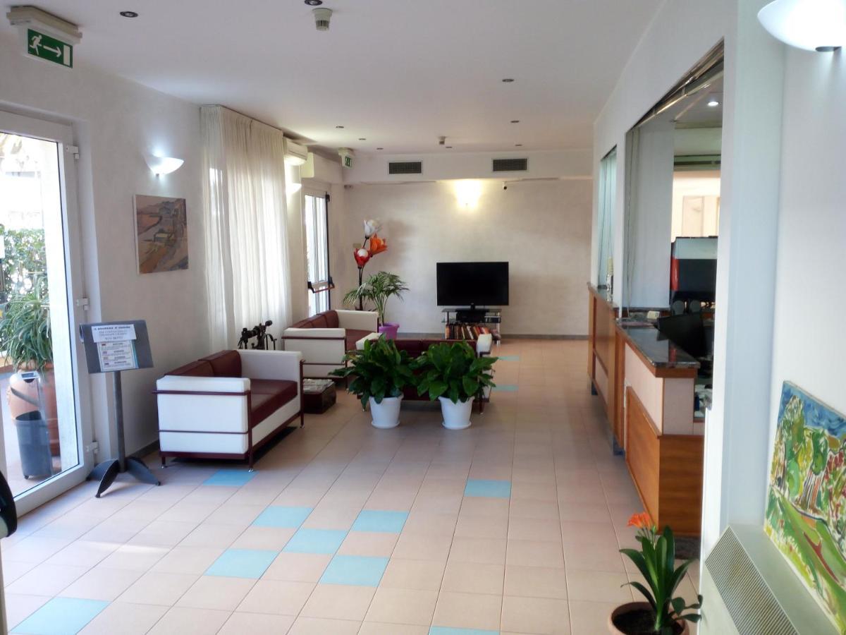 Hotel San Nazario Varazze Bagian luar foto