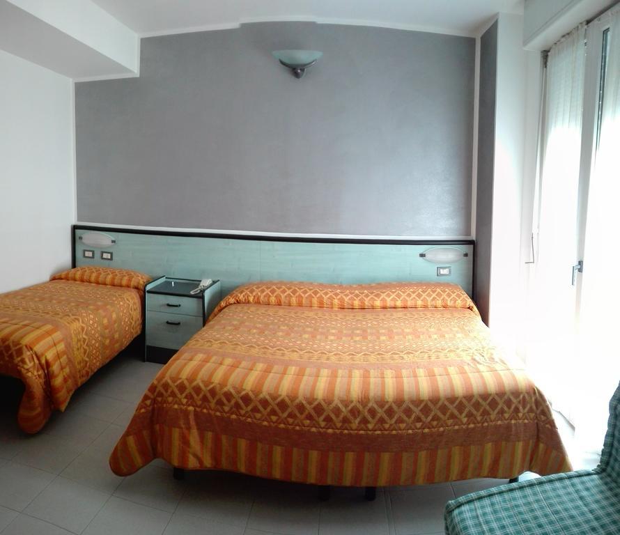 Hotel San Nazario Varazze Bagian luar foto