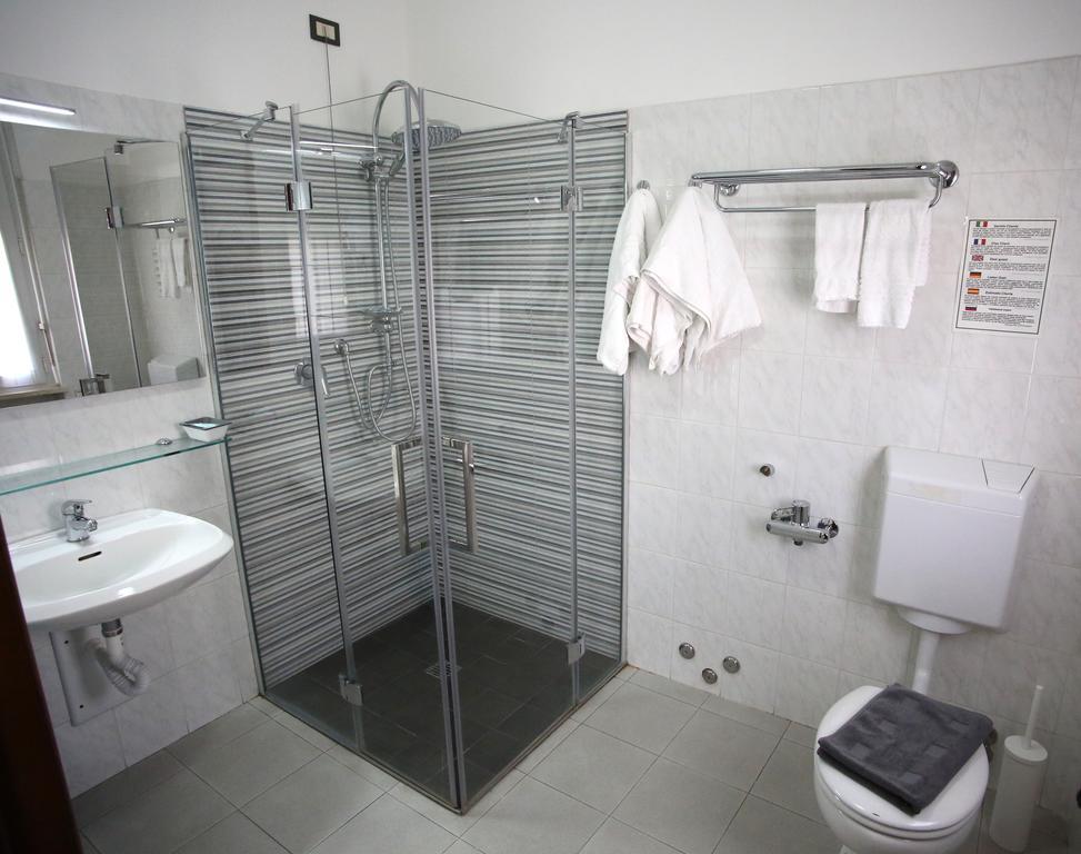 Hotel San Nazario Varazze Bagian luar foto