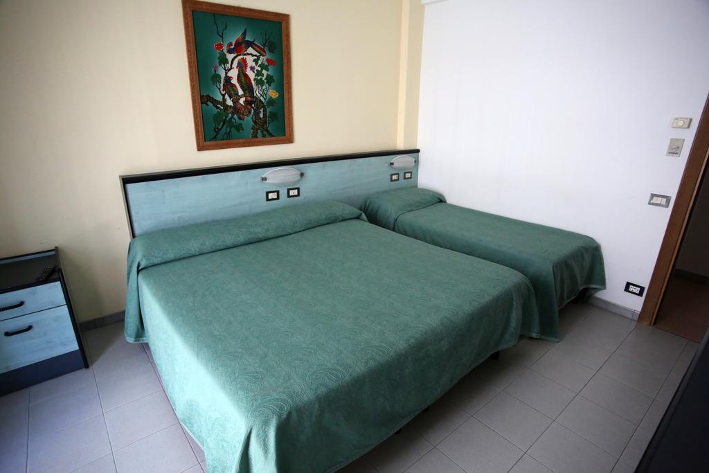 Hotel San Nazario Varazze Bagian luar foto