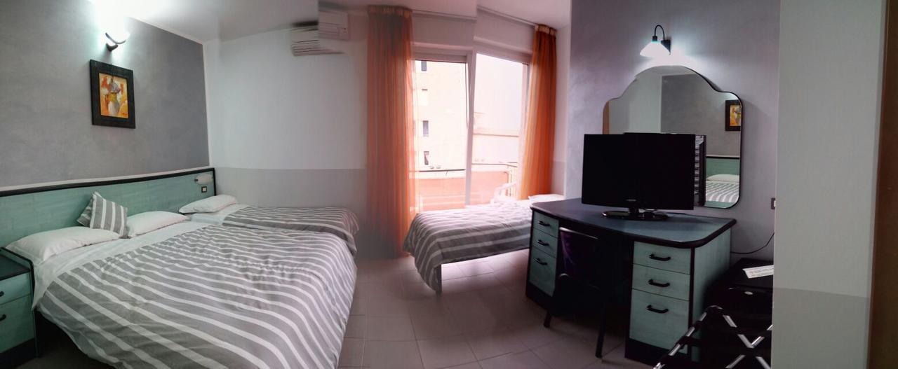 Hotel San Nazario Varazze Bagian luar foto